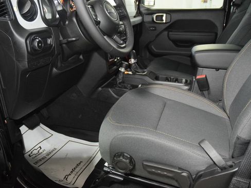 Used 2026 Jeep Wrangler Unlimited Sport AWD/4WD image 38