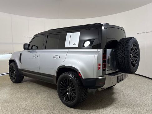 Used 2024 Land Rover Defender 110 S AWD/4WD image 3