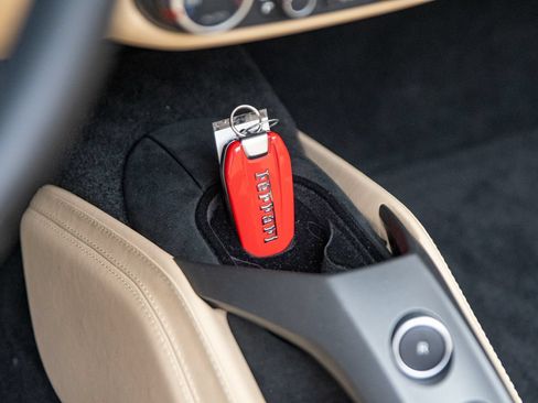 Used 2018 Ferrari 488 Spider RWD image 28