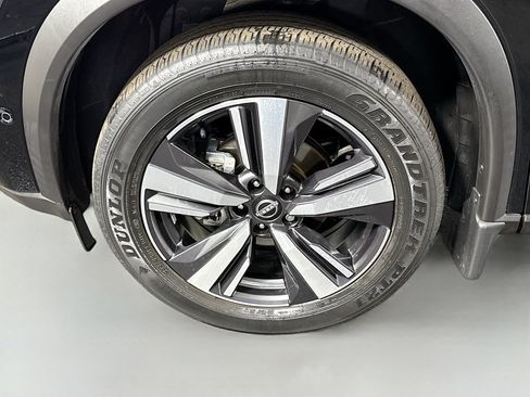 Used 2023 Nissan Rogue Platinum FWD image 38