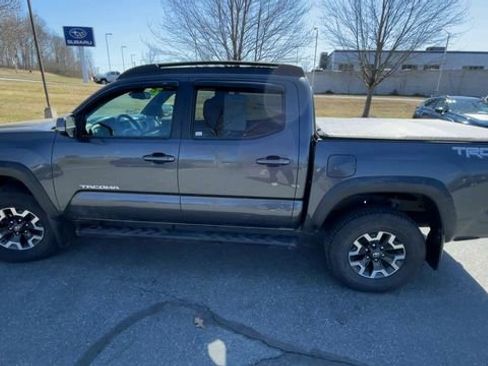 Certified 2023 Toyota Tacoma TRD Off-Road w/ Technology Package image 5