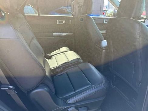 Certified 2023 Ford Explorer XLT w/ Equipment Group 202A AWD/4WD image 5