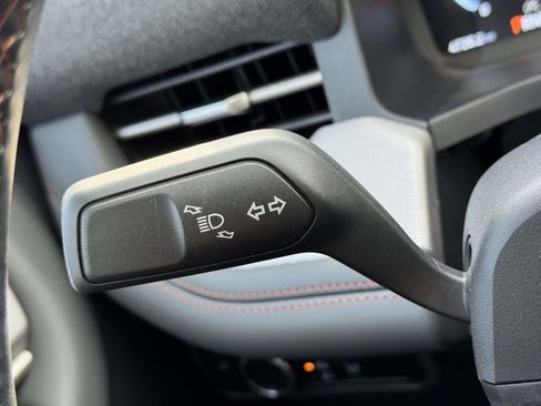 Used 2025 Ford Explorer Active image 21