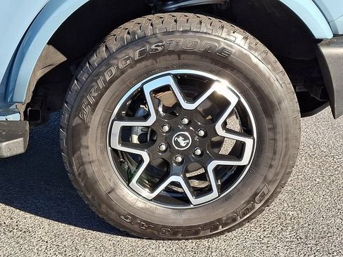 Used 2022 Ford Bronco Outer Banks AWD/4WD image 11