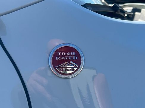 Used 2020 Jeep Renegade Trailhawk w/ Cold Weather Group AWD/4WD image 18