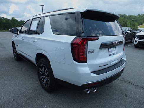 Used 2023 GMC Yukon AT4 w/ AT4 Premium Plus Package AWD/4WD image 5