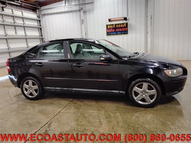 Used 2005 Volvo S40 T5 AWD/4WD image 2