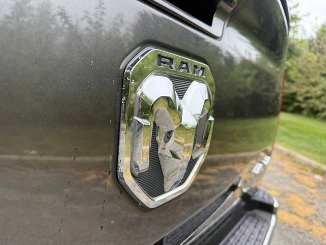 Used 2019 RAM 1500 Limited w/ Advanced Safety Group AWD/4WD image 4