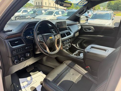 Used 2022 Chevrolet Tahoe High Country AWD/4WD image 12