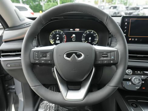 Certified 2026 INFINITI QX60 Luxe w/ Cargo Package FWD image 9
