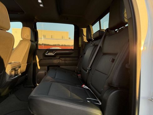 Used 2024 GMC Sierra 2500 Denali w/ Technology Package image 13