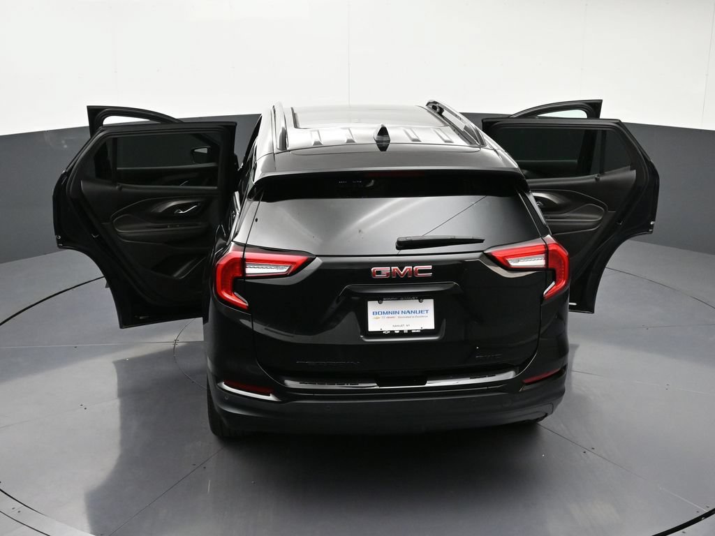 Certified 2023 GMC Terrain SLE w/ Driver Convenience Package AWD/4WD image 36