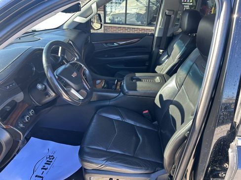 Used 2018 Cadillac Escalade Premium Luxury image 23