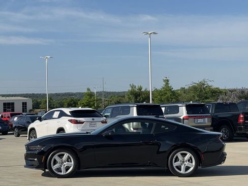Used 2026 Ford Mustang Premium RWD image 3
