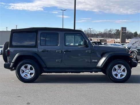 Used 2020 Jeep Wrangler Unlimited Sport S image 35