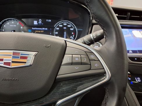 Certified 2025 Cadillac XT5 Premium Luxury AWD/4WD image 28