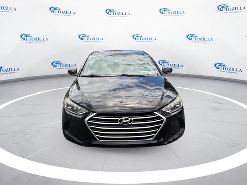 Used 2017 Hyundai Elantra SE FWD image 8