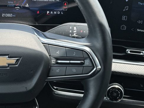 Used 2025 Chevrolet Equinox LT FWD image 21
