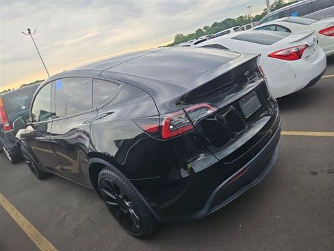 Used 2022 Tesla Model Y Long Range AWD/4WD image 8
