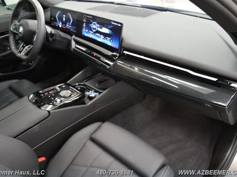 Used 2024 BMW 530i w/ M Sport Package RWD image 16