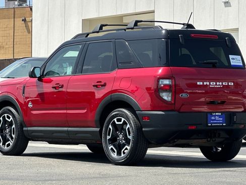 Certified 2021 Ford Bronco Sport Outer Banks w/ Outer Banks Package AWD/4WD image 5