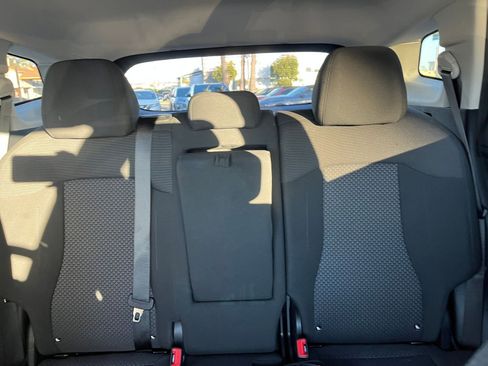 Used 2025 Kia Sportage LX image 38