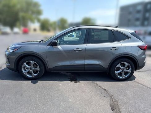 Used 2025 Ford Escape ST-Line FWD image 2