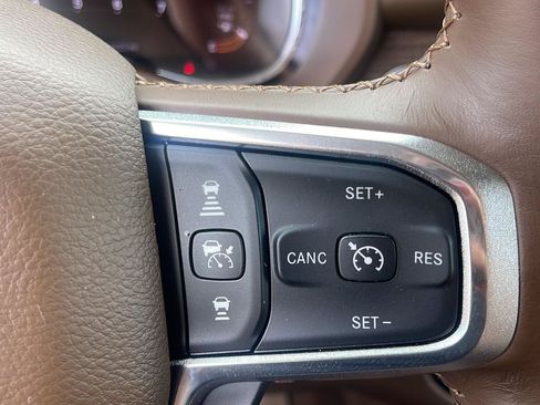 Used 2023 RAM 1500 Limited AWD/4WD image 23