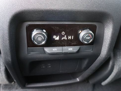 New 2026 Chevrolet Traverse LT image 21