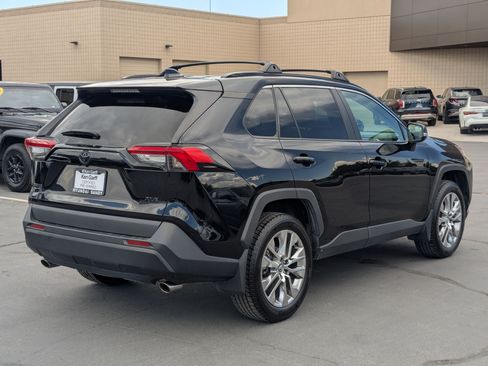 Used 2020 Toyota RAV4 XLE Premium w/ All Weather Liner Package FWD image 3
