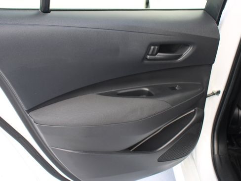 Certified 2025 Toyota Corolla LE image 12