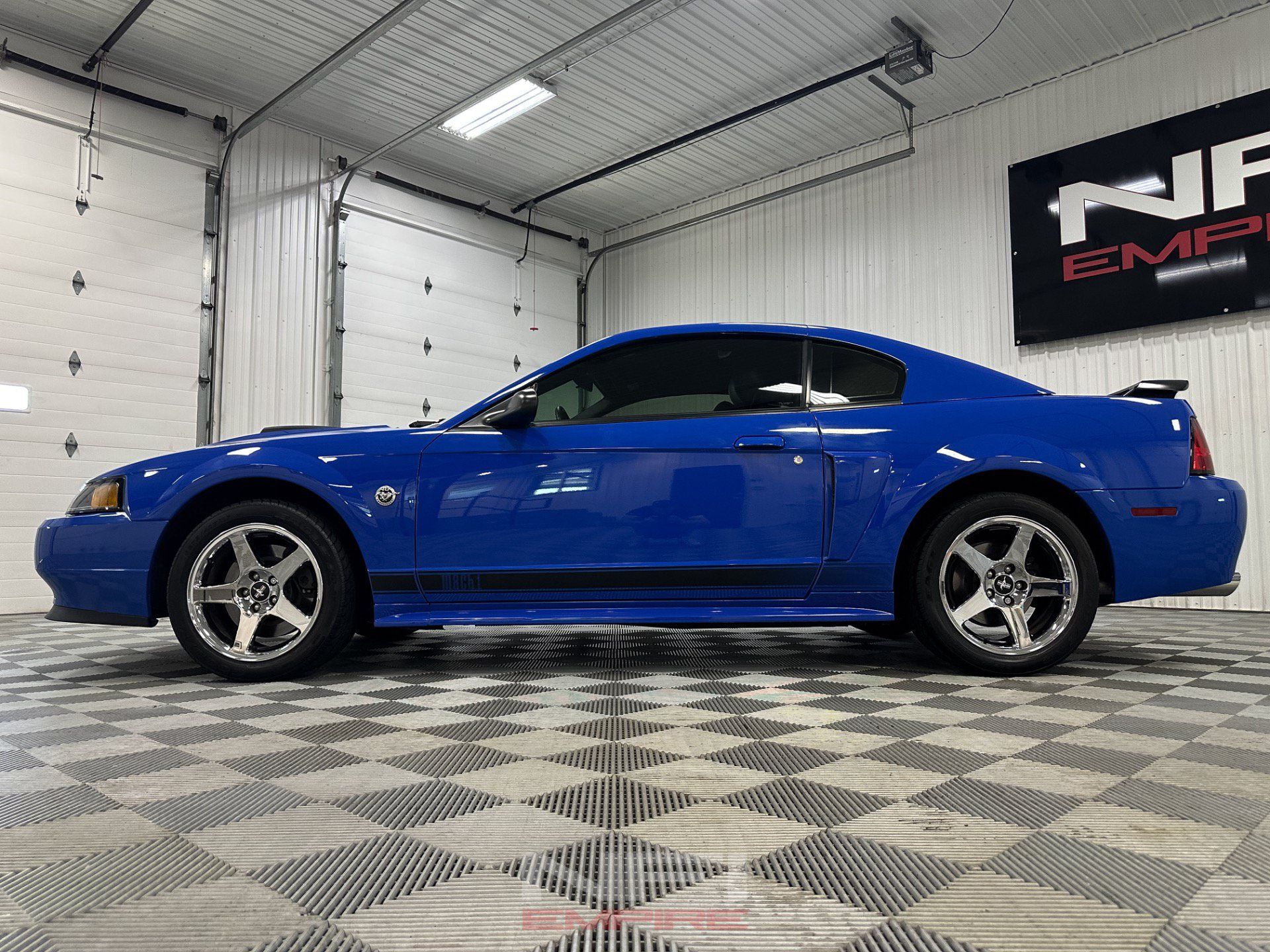 Used 2004 Ford Mustang Mach 1 RWD image 11