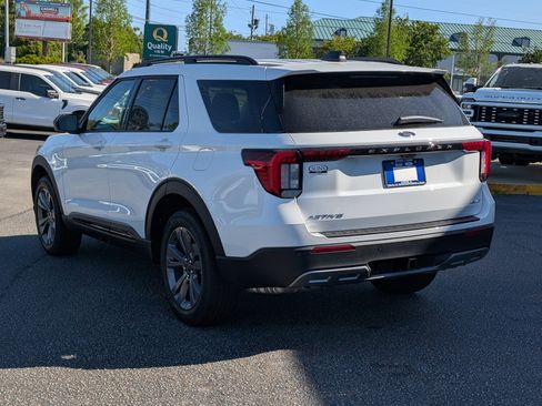New 2026 Ford Explorer Active w/ Active Comfort Package AWD/4WD image 13