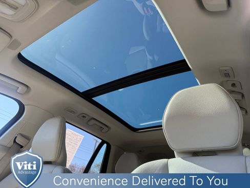 Certified 2023 Volvo XC90 B6 Plus w/ Protection Package Premier AWD/4WD image 19