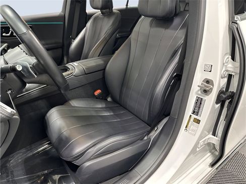 Used 2025 Mercedes-Benz E 350 4MATIC Sedan image 29