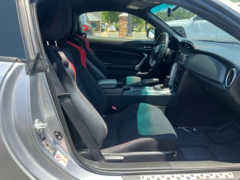 Used 2015 Scion FR-S RWD image 20