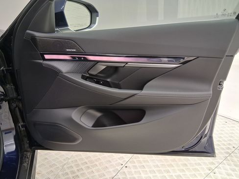 New 2027 BMW i5 eDrive40 RWD image 32