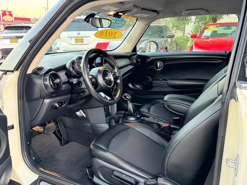 Used 2018 MINI Cooper 2-Door Hardtop FWD image 13