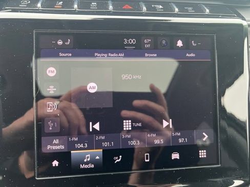 Certified 2023 Jeep Grand Cherokee Laredo w/ Luxury Tech Group I AWD/4WD image 27