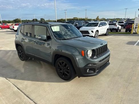Used 2018 Jeep Renegade Altitude FWD image 1