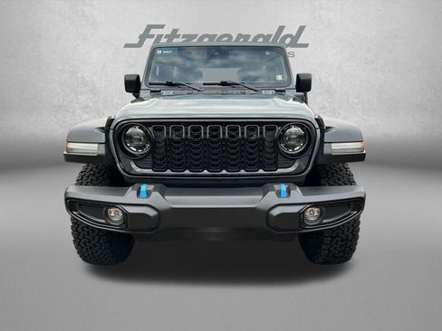 Used 2024 Jeep Wrangler Unlimited image 2