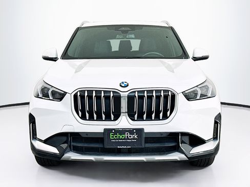 Used 2025 BMW X1 xDrive28i AWD/4WD image 2