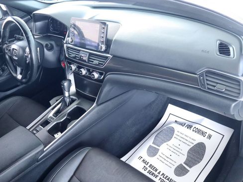 Used 2019 Honda Accord Sport image 40