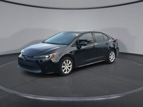 Used 2022 Toyota Corolla LE FWD image 4