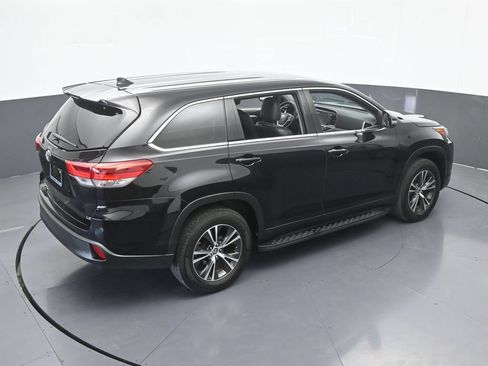 Used 2019 Toyota Highlander Plus FWD image 55