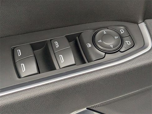 Certified 2025 Chevrolet Silverado 1500 LT w/ Leather Package image 12