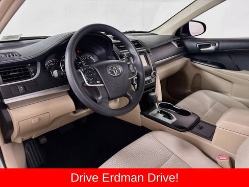 Used 2014 Toyota Camry LE FWD image 7
