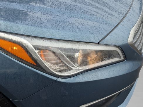 Used 2017 Hyundai Sonata SE FWD image 11