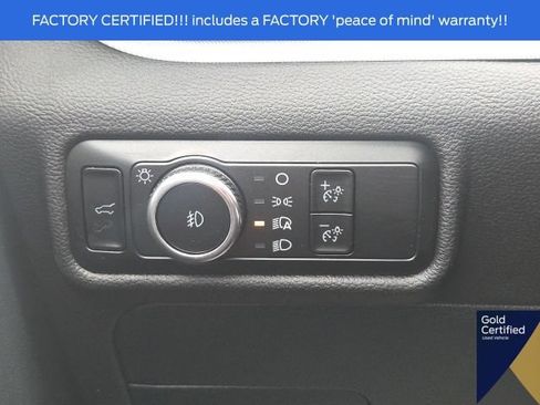 Used 2024 Ford Explorer XLT w/ Equipment Group 202A AWD/4WD image 32