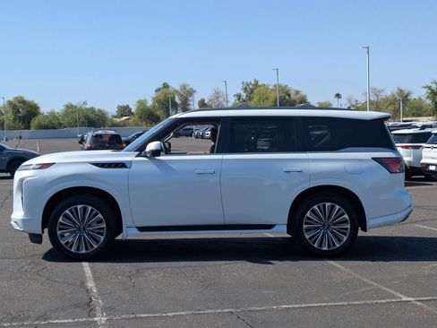 Used 2026 INFINITI QX80 Luxe RWD image 2